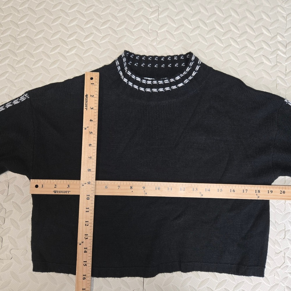 Sweet Rain Black Mock Neck Cropped Sweater with White Contrast Stitching Size S - Picture 6 of 10